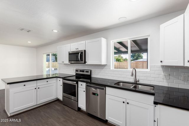 1023 E 9TH Street, Mesa, AZ 85203