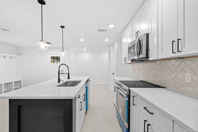 726 PRICE AVE, San Antonio, TX 78211