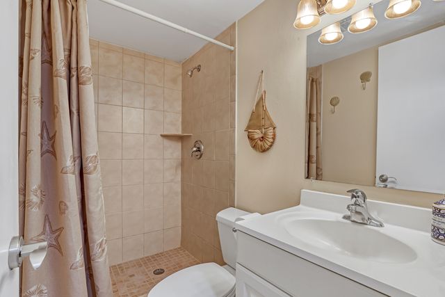 1100 Surf Road 215, Singer Island, FL 33404