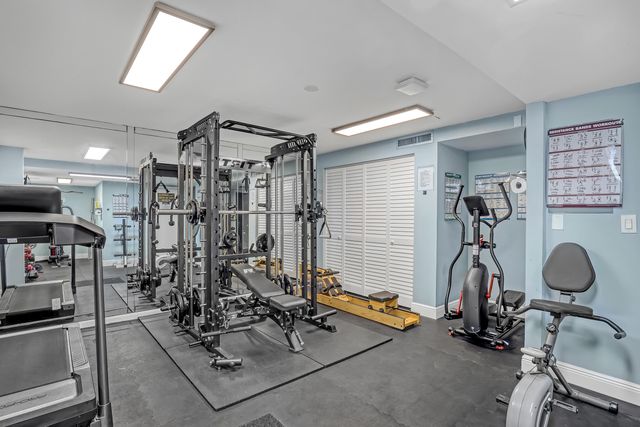 1100 Surf Road 215, Singer Island, FL 33404