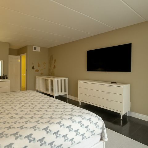 905 Center Street 208, Des Plaines, IL 60016