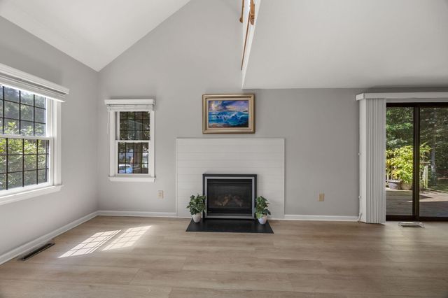 35 Santuit Pond Way 13A, Mashpee, MA 02649