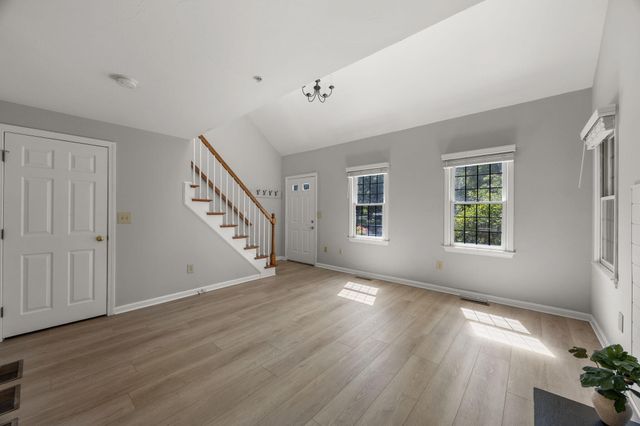 35 Santuit Pond Way 13A, Mashpee, MA 02649