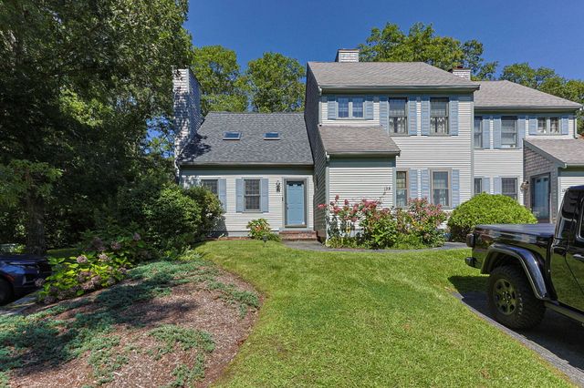 35 Santuit Pond Way 13A, Mashpee, MA 02649