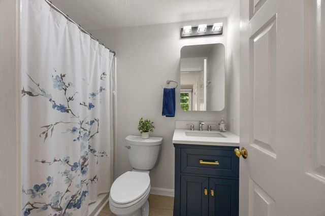 35 Santuit Pond Way 13A, Mashpee, MA 02649
