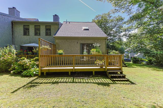35 Santuit Pond Way 13A, Mashpee, MA 02649