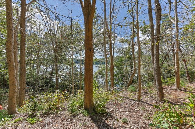 35 Santuit Pond Way 13A, Mashpee, MA 02649