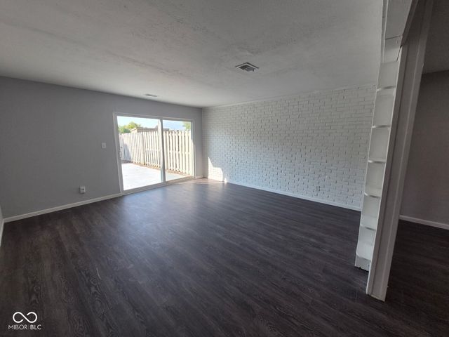 7411 Country Brook Drive, Indianapolis, IN 46260