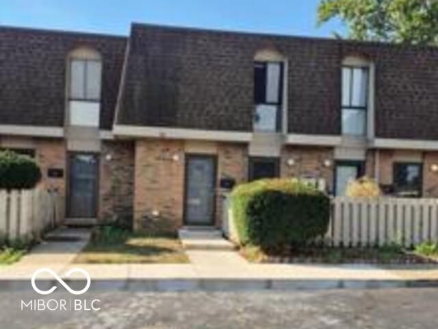 7411 Country Brook Drive, Indianapolis, IN 46260