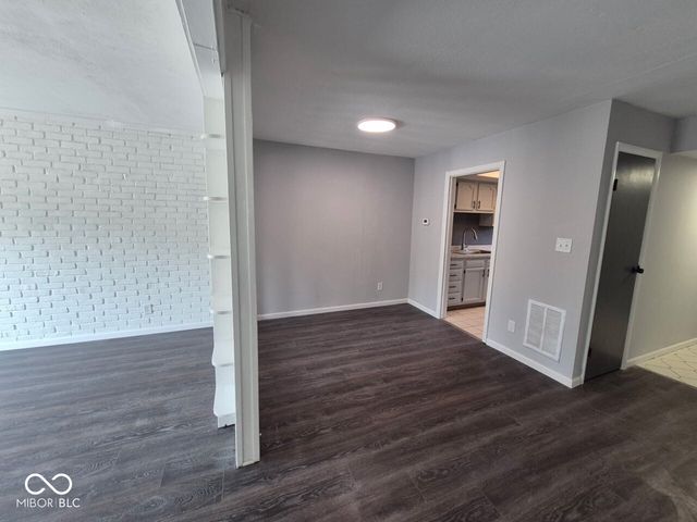 7411 Country Brook Drive, Indianapolis, IN 46260