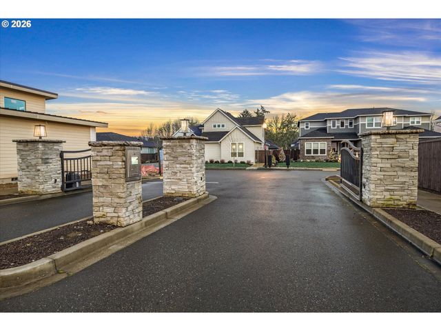 8608 Ne 182nd Pl, Vancouver, WA 98682