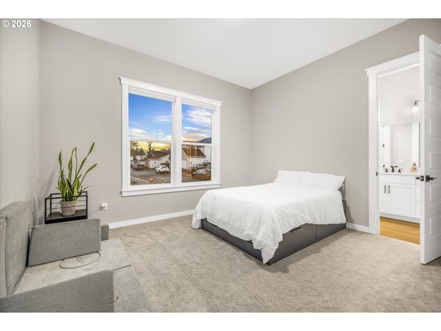 8608 Ne 182nd Pl, Vancouver, WA 98682