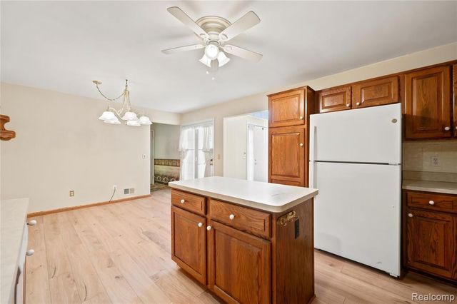 54698 Bellingham Drive 56, Utica, MI 48316