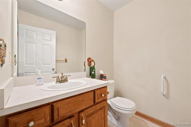 54698 Bellingham Drive 56, Utica, MI 48316