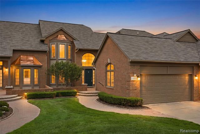 54698 Bellingham Drive 56, Utica, MI 48316