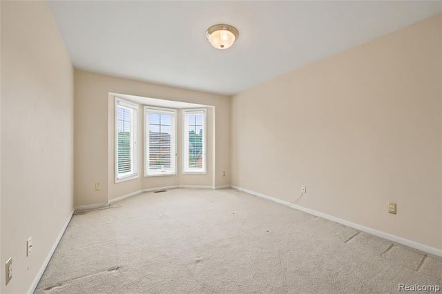 54698 Bellingham Drive 56, Utica, MI 48316