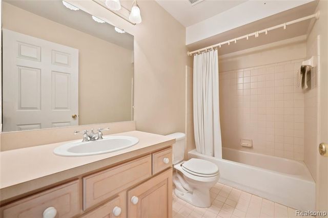 54698 Bellingham Drive 56, Utica, MI 48316