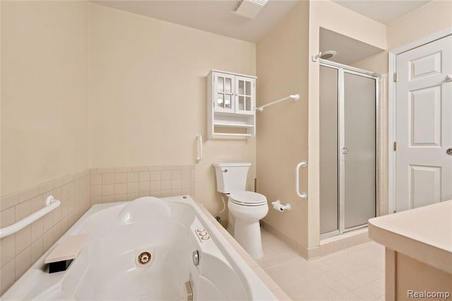 54698 Bellingham Drive 56, Utica, MI 48316