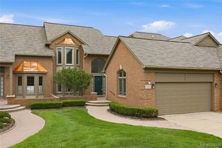 54698 Bellingham Drive 56, Utica, MI 48316