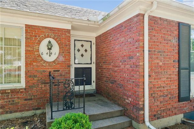 6441 Woodson Drive, Mission, KS 66202