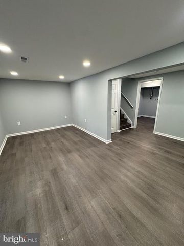 2802 PIN OAK LN, Lanham, MD 20706