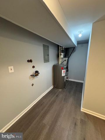 2802 PIN OAK LN, Lanham, MD 20706