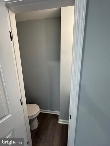 2802 PIN OAK LN, Lanham, MD 20706