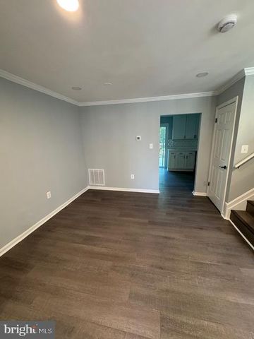 2802 PIN OAK LN, Lanham, MD 20706