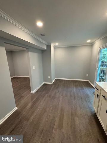 2802 PIN OAK LN, Lanham, MD 20706
