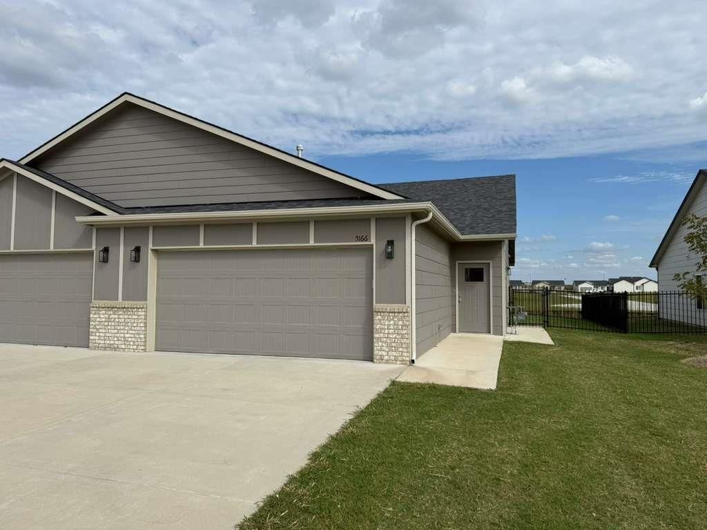 5166 N Cypress St., Bel Aire, KS 67226