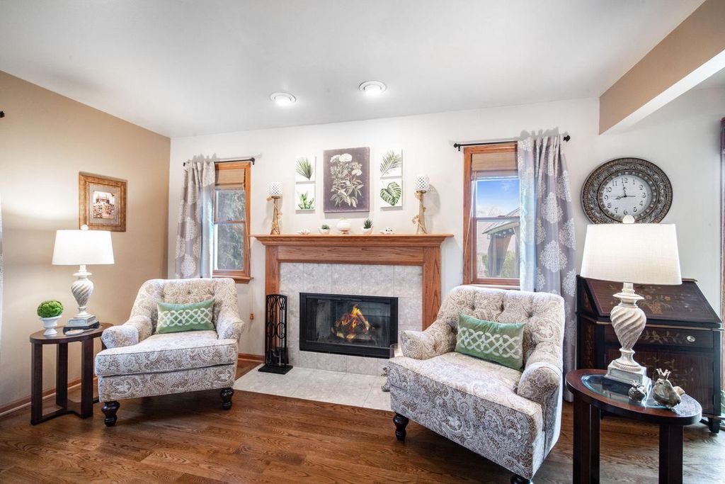property-img