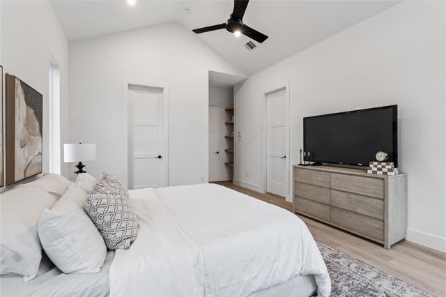 306 E 35th Street, Houston, TX 77018