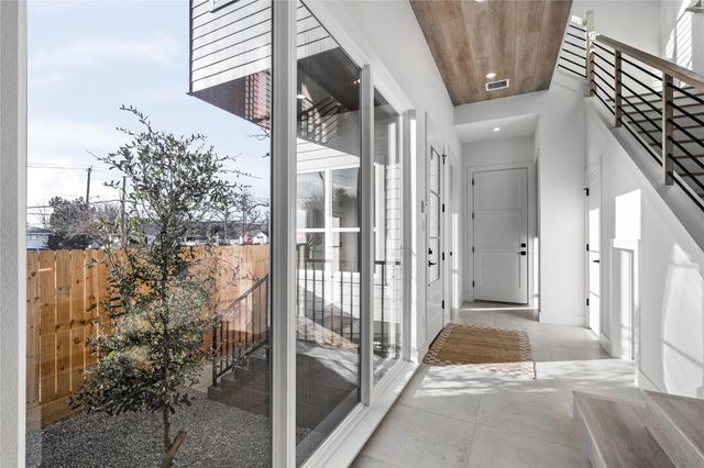 306 E 35th Street, Houston, TX 77018