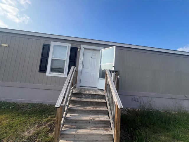 215 Greenfield RD, Kyle, TX 78640