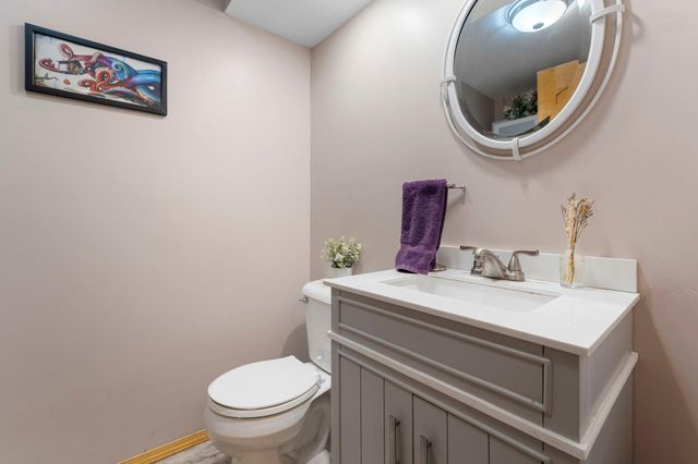 1 Tip Top Lane, Mahtomedi, MN 55115