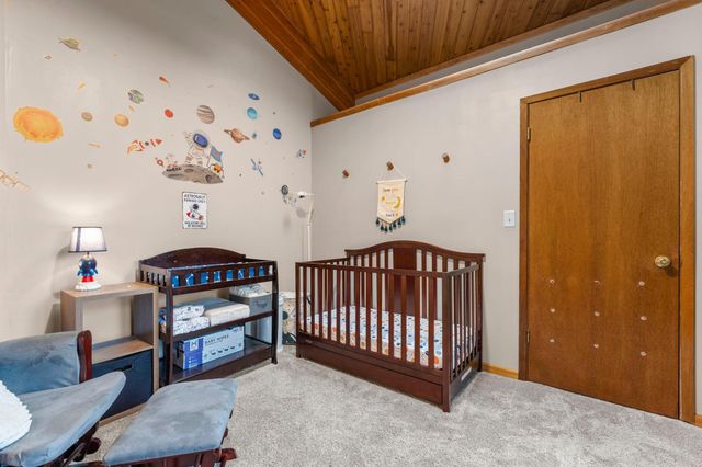 1 Tip Top Lane, Mahtomedi, MN 55115