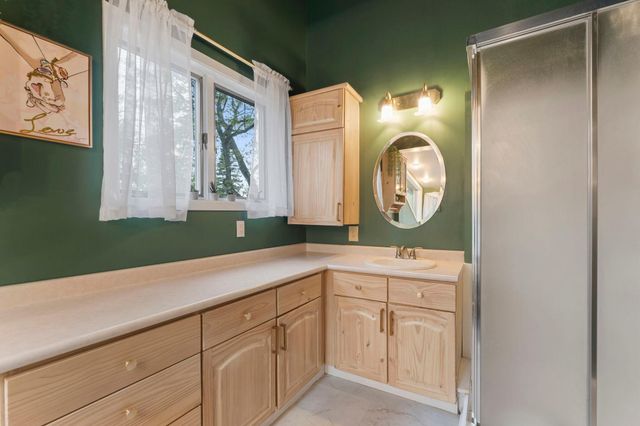 1 Tip Top Lane, Mahtomedi, MN 55115