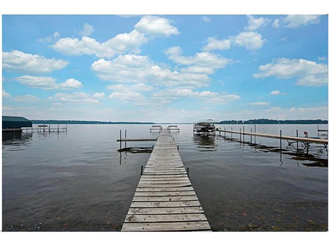 1 Tip Top Lane, Mahtomedi, MN 55115