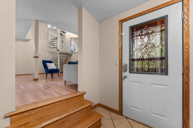 1 Tip Top Lane, Mahtomedi, MN 55115