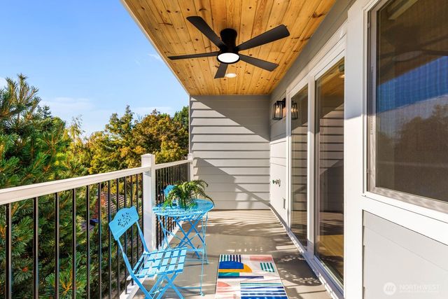 4326 A SW Mills Street, Seattle, WA 98136