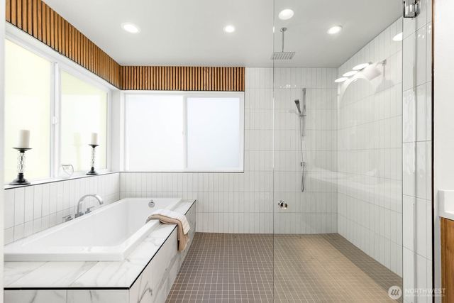 4326 A SW Mills Street, Seattle, WA 98136