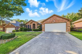 609 Jamie Lane, Mansfield, TX 76063