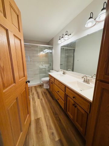 1032 Glade view Court, Saint Cloud, MN 56303