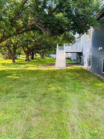 1032 Glade view Court, Saint Cloud, MN 56303