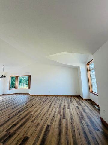 1032 Glade view Court, Saint Cloud, MN 56303