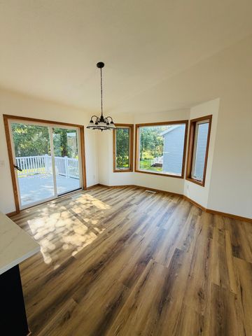 1032 Glade view Court, Saint Cloud, MN 56303