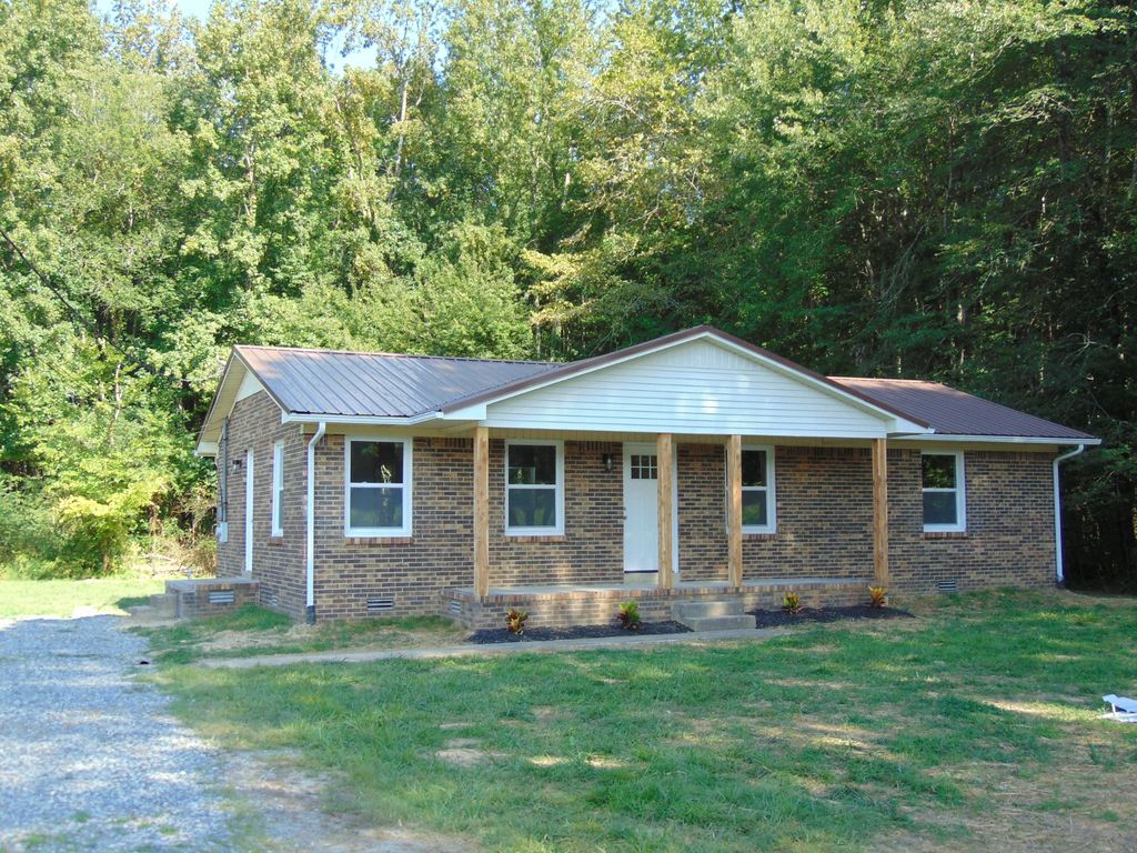 260 Wesley Chapel Rd, Lawrenceburg, TN 38464
