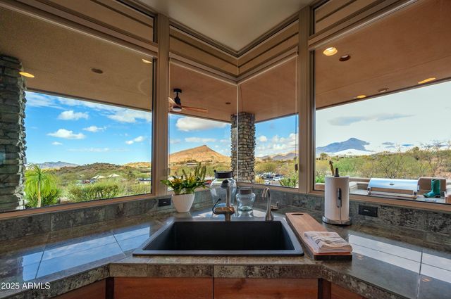 10214 E OLD TRAIL Road, Scottsdale, AZ 85262