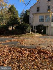 100 S VALLEY RD #1B, Paoli, PA 19301