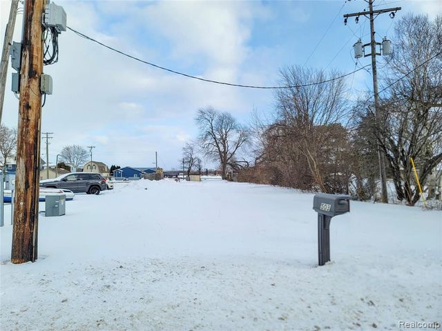 7503 River Road, Marine City, MI 48039